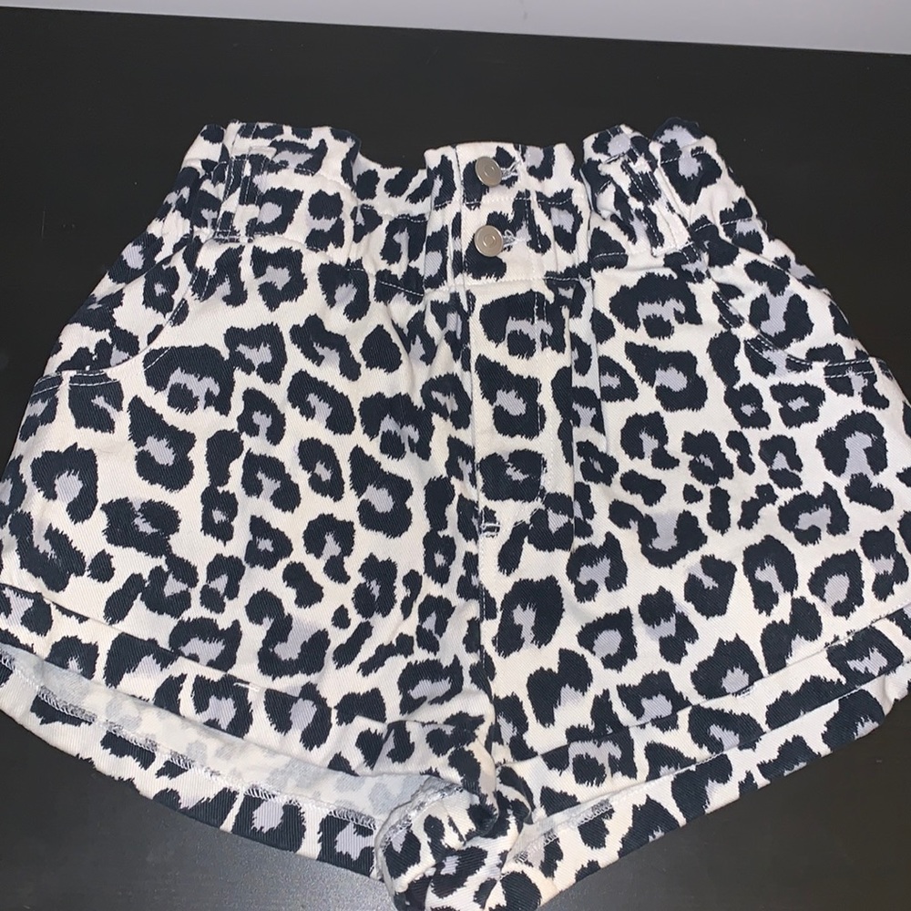Leopard print jean shorts